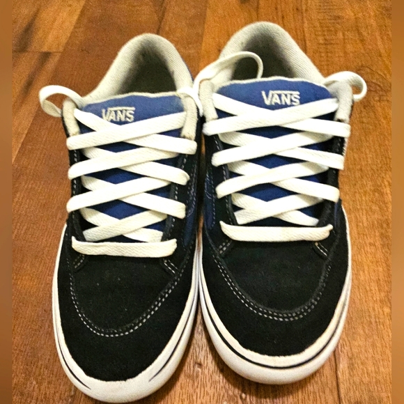 Vans GS "Bearcat" - Picture 1 of 3